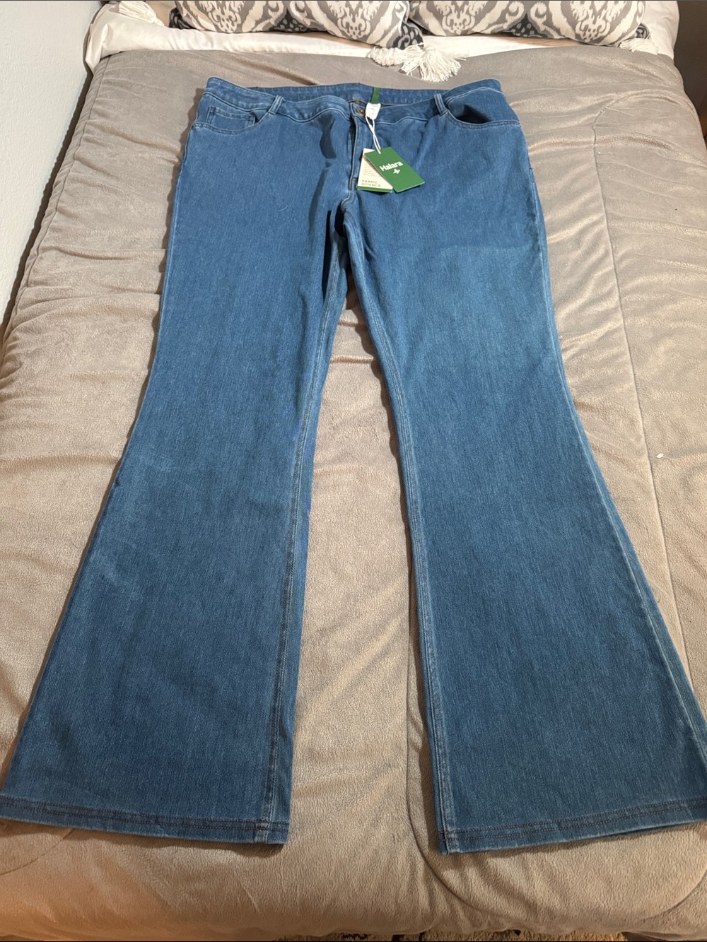 HALARA Women's Flare stretch Jeans in Denim Blue Sz 1X 16/18 W